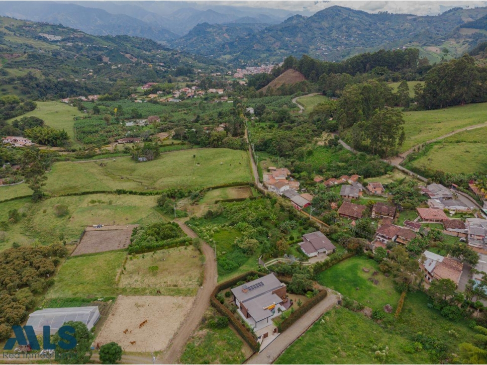 Excelente ubicacion a solo 2 kilometros del pueblo...(MLS#258770) - 4