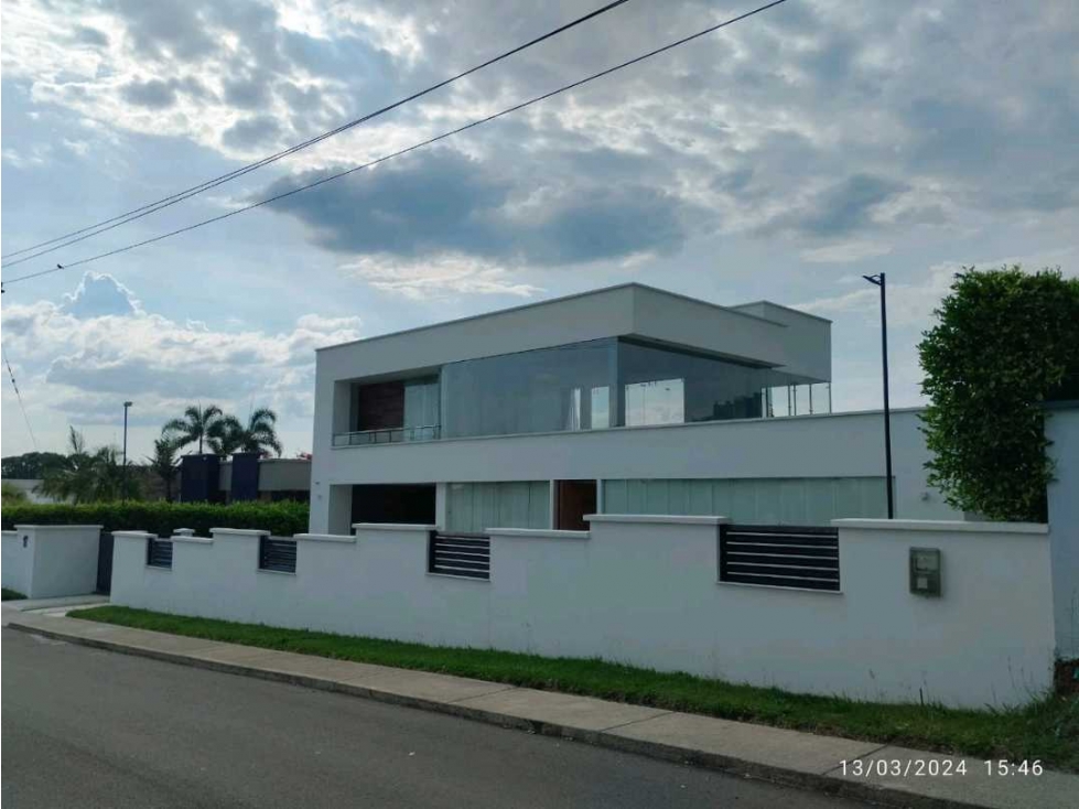 VENDO EXCLUSIVA CASA CAMPESTRE EN CONDOMINIO- COMBIA/ PEREIRA