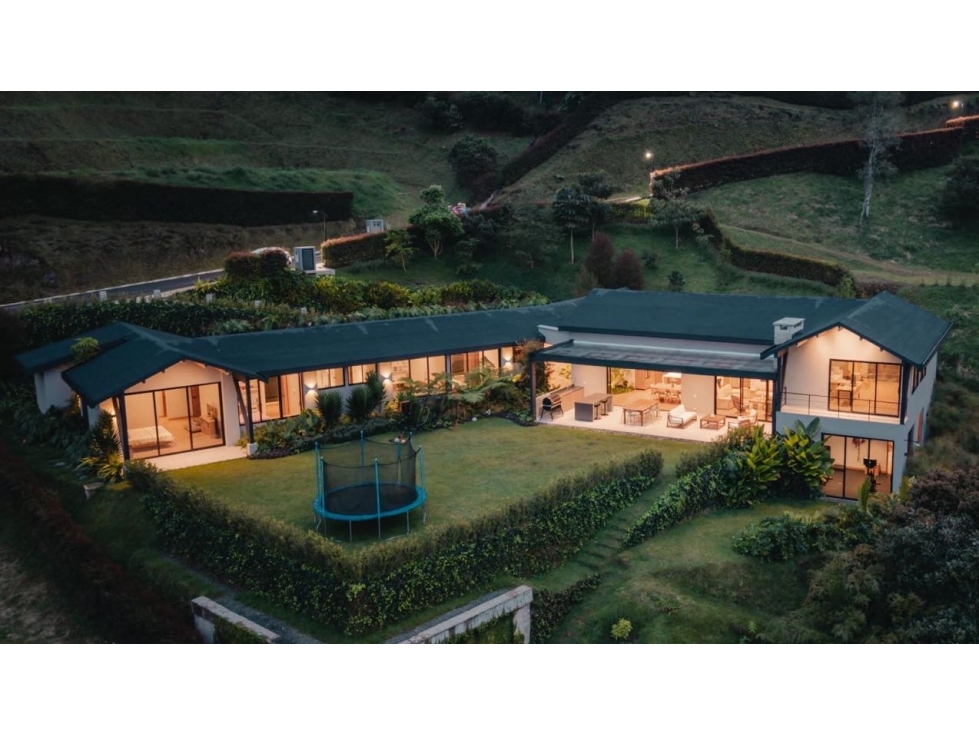 EXCLUSIVA CASA CAMPESTRE EN EL RETIRO | VÍA DON DIEGO - LLANOGRANDE