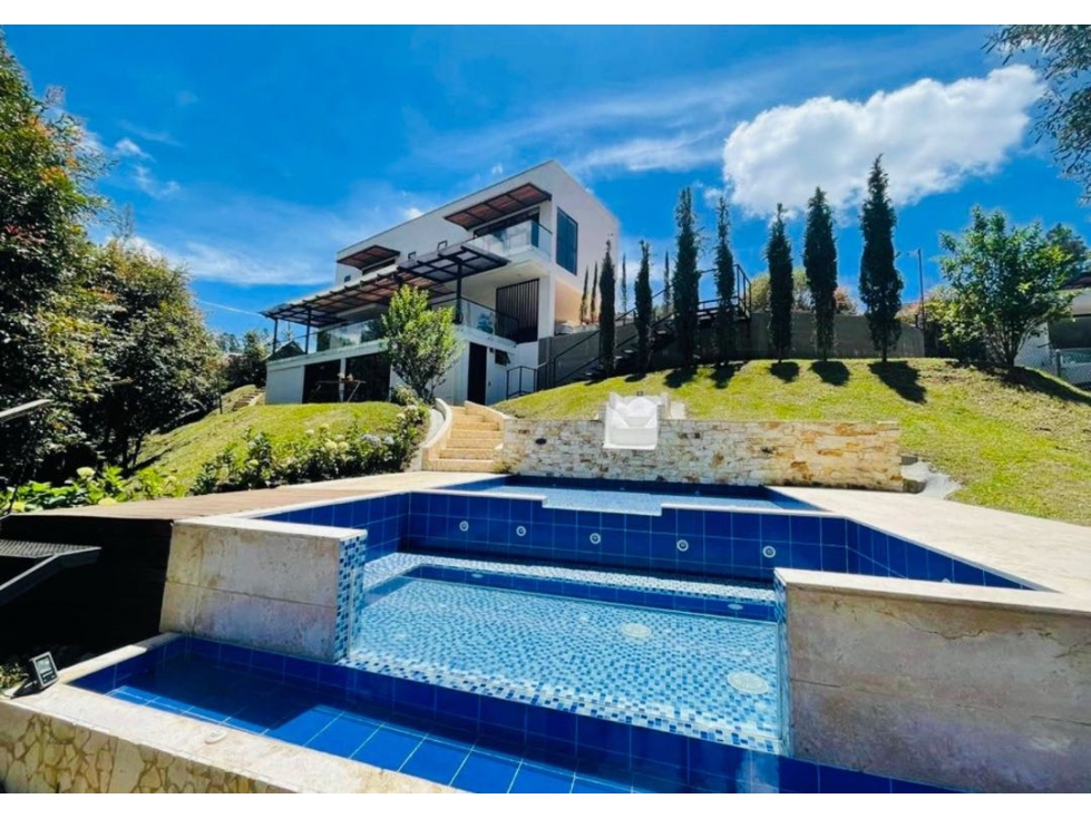 Exclusiva Casa Campestre en parcela