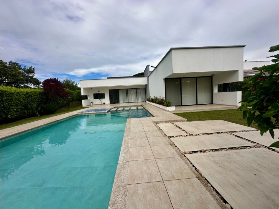 EXCLUSIVA CASA CAMPESTRE EN VENTA COMBIA PEREIRA