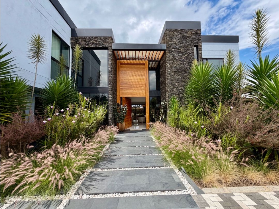 EXCLUSIVA CASA CAMPESTRE | LLANOGRANDE (RIONEGRO)