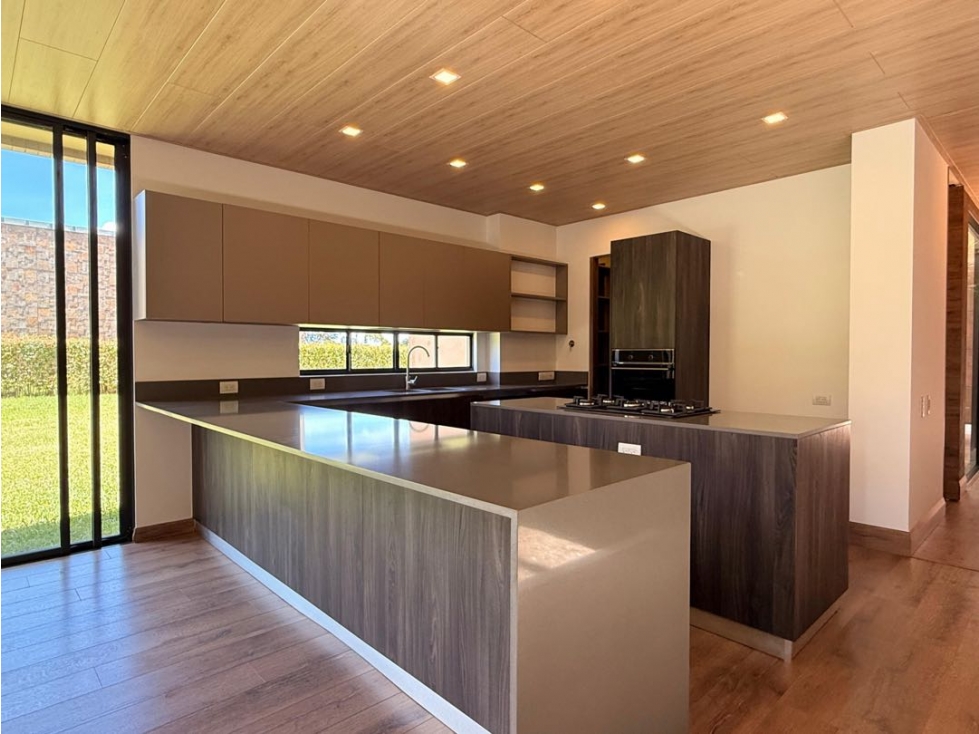 EXCLUSIVA CASA EN EL ALTO DE LAS PALMAS — foto 4