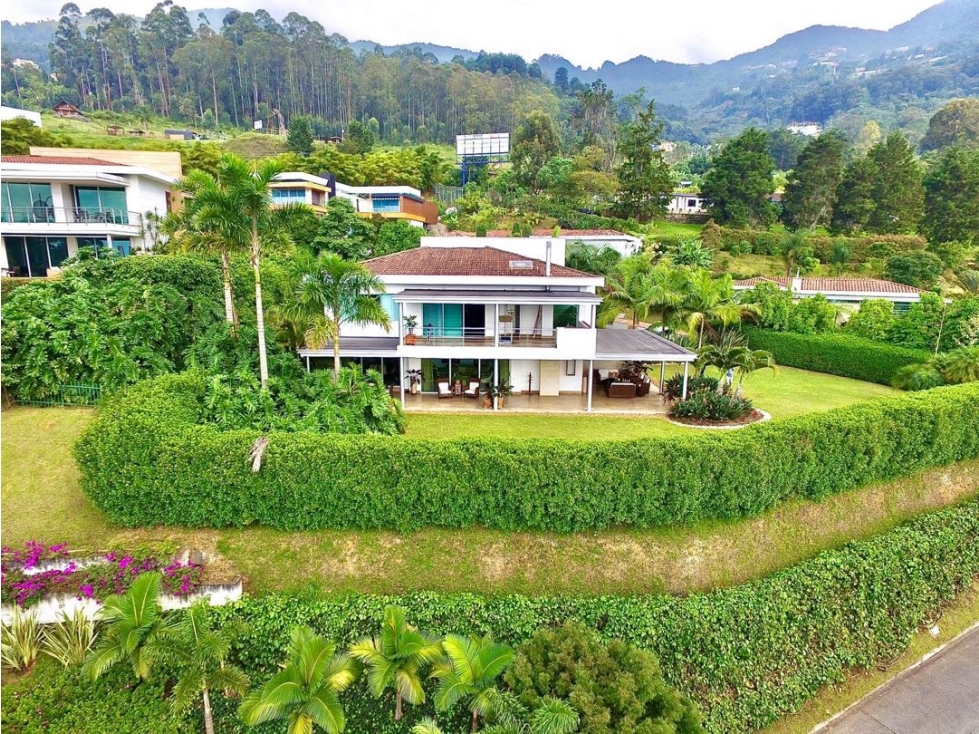 EXCLUSIVA CASA EN VENTA. ALTO DE PALMAS