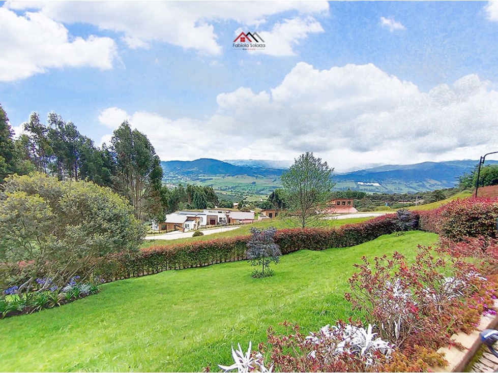 EXCLUSIVA CASA EN VENTA EN LA SABANA YERBABUENA CLUBHOUSE