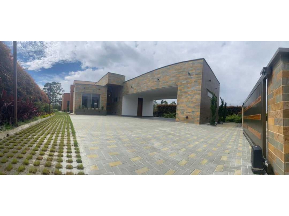 Exclusiva casa en venta sector milla de oro Llanogrande - 1