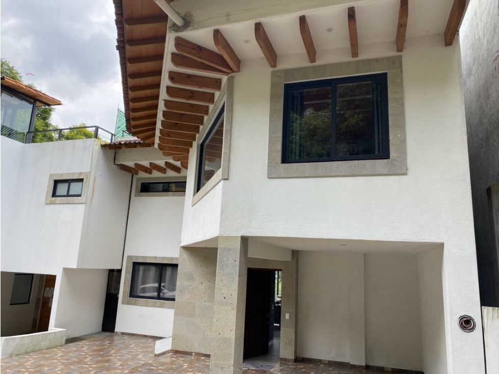 Casa en Venta en Valle de Bravo con Alberca Roof y Vista Panorámica — foto 2