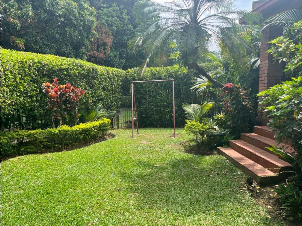 Exclusiva casa en Pance Av. la María en condominio de solo 8 — foto 5