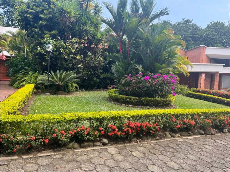 Exclusiva casa en Pance Av. la María en condominio de solo 8 — foto 4