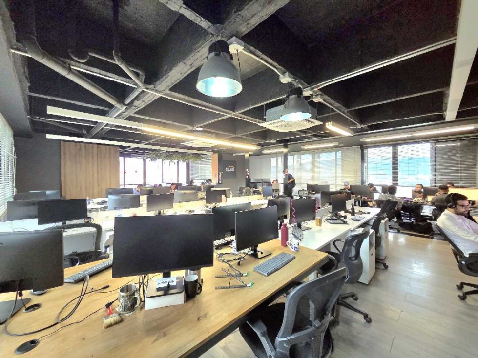 Exclusiva Oficina en Venta. Transversal Inferior El Poblado 367.32 m2