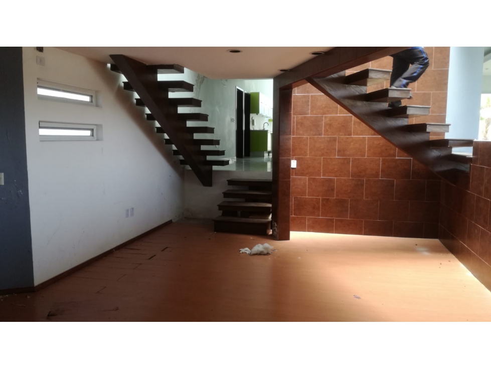 Exclusiva Residencia en Alamo Country Club, Celaya | 832m² Terreno - 2