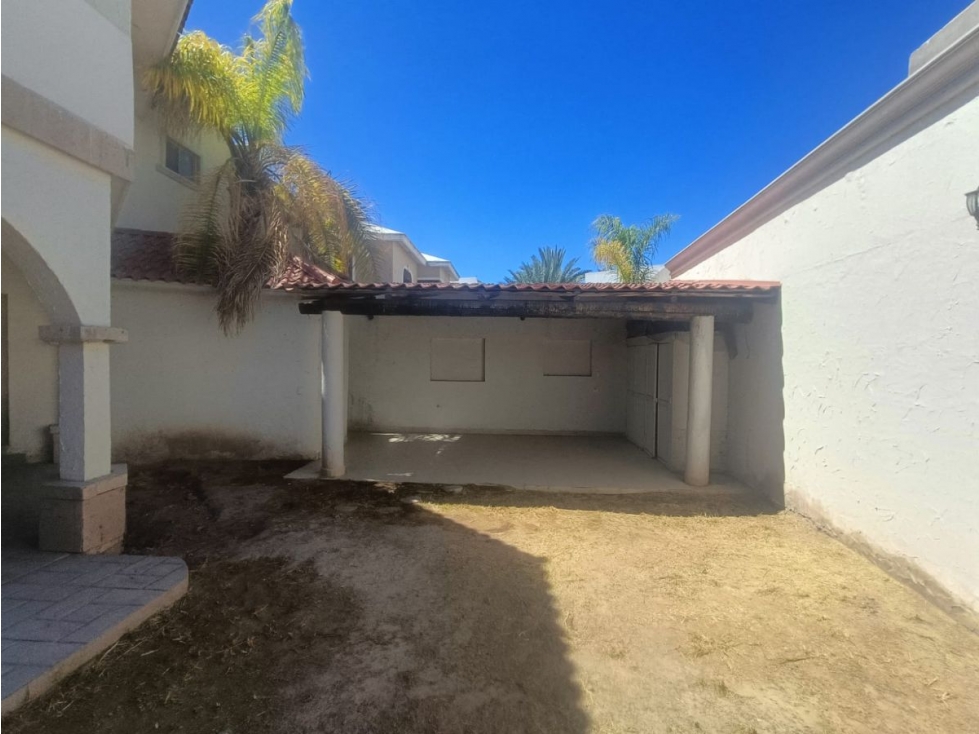 Exclusiva Residencia en El Fresno | 482m² y 5 Recámaras — foto 2