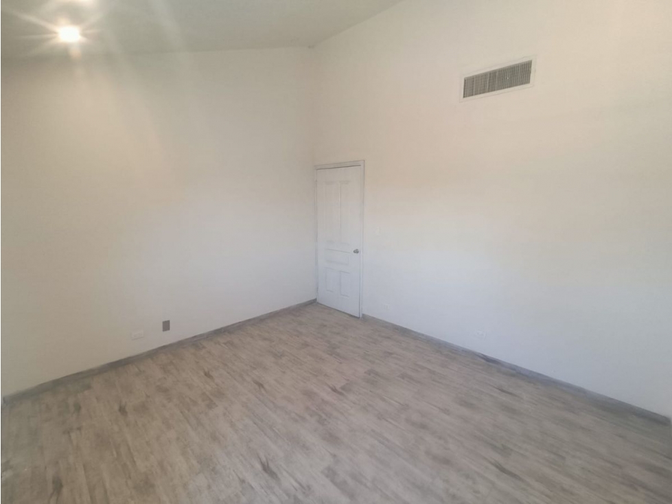 Exclusiva Residencia en El Fresno | 482m² y 5 Recámaras — foto 6