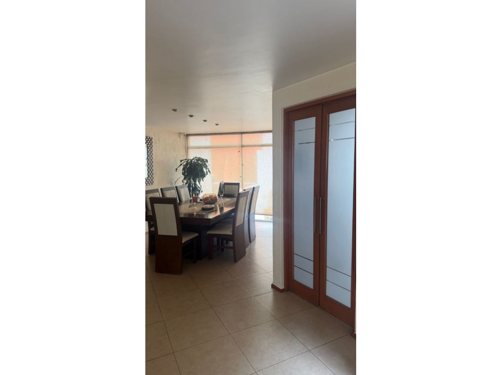 Exclusiva Residencia en Jardines de Bellavista | 300 m² y Seguridad — foto 4