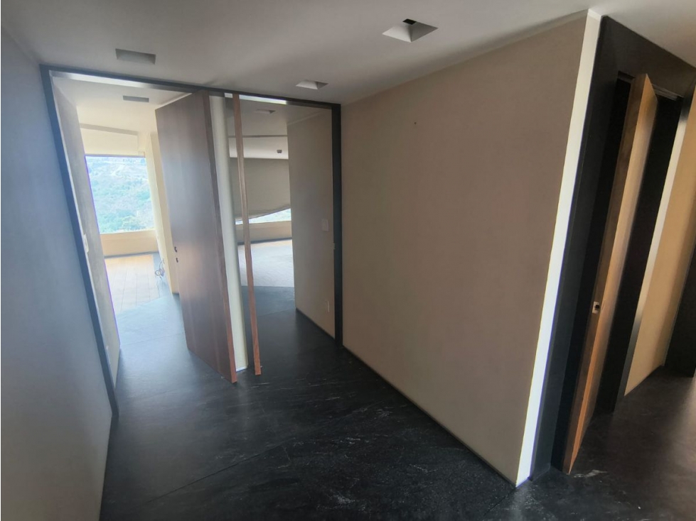 Lujoso Departamento en Lomas Country Club | 425 m² y 3 Recámaras — foto 5