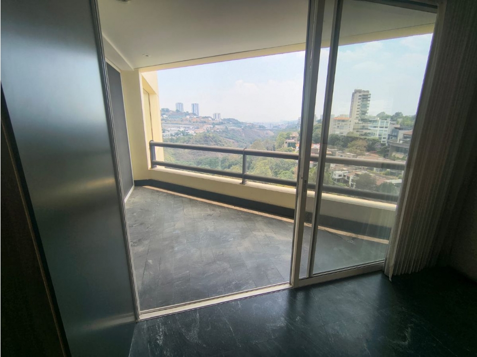 Lujoso Departamento en Lomas Country Club | 425 m² y 3 Recámaras — foto 4