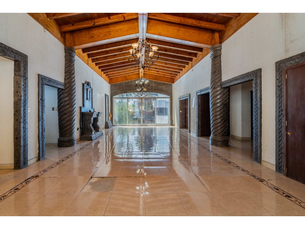 Exclusiva Residencia en Residencial Balvanera, Corregidora | 1137m2 - 4