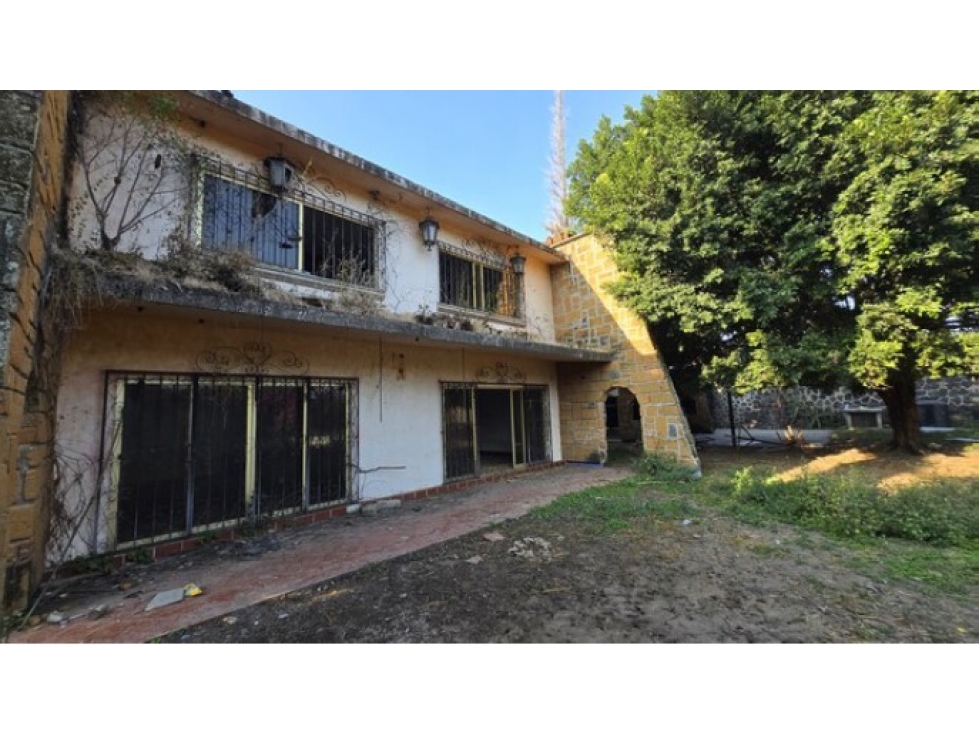 Exclusiva Residencia en Yautepec: 4 Recámaras y Amplio Jardín - 5
