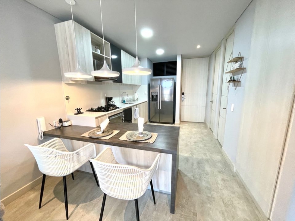 Exclusivo apartamento amoblado con gran vista, moderno sector tesoro — foto 5