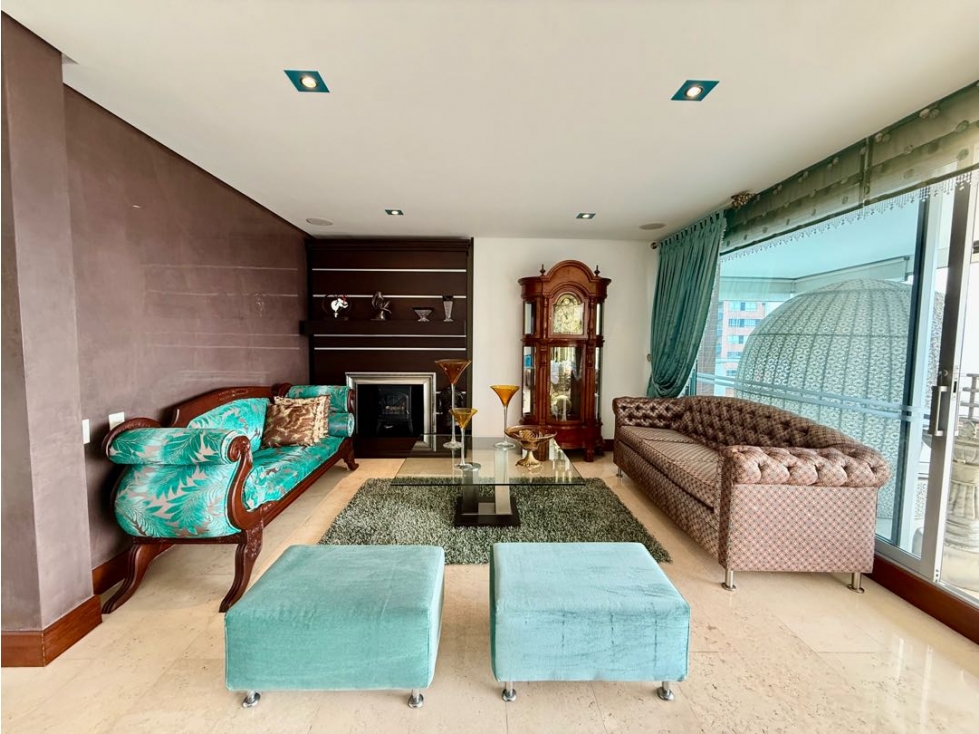 EXCLUSIVO APARTAMENTO DE GRAN FORMATO EN EL POBLADO. EL TESORO — foto 3