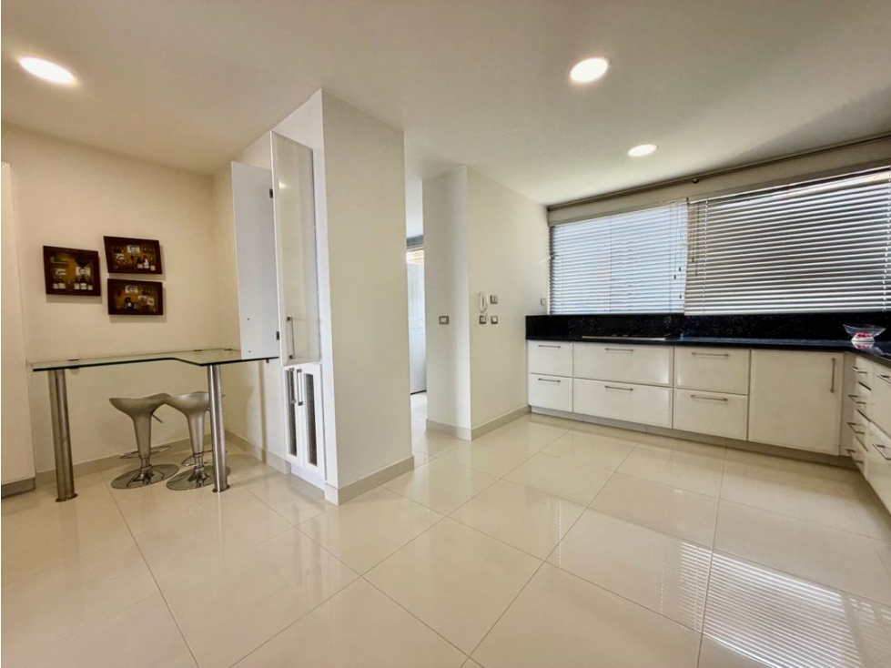 EXCLUSIVO APARTAMENTO DE GRAN FORMATO | POBLADO - LA CONCHA - 6