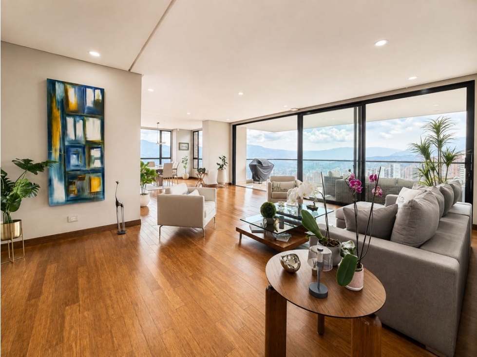 EXCLUSIVO APARTAMENTO DE GRAN FORMATO - POBLADO - LOS BALSOS