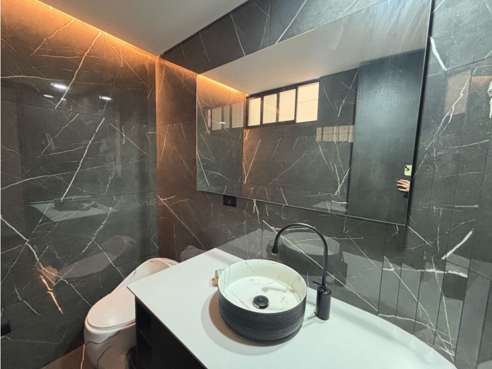 Exclusivo apartamento de lujo amoblado para arriedo en Laureles — foto 6