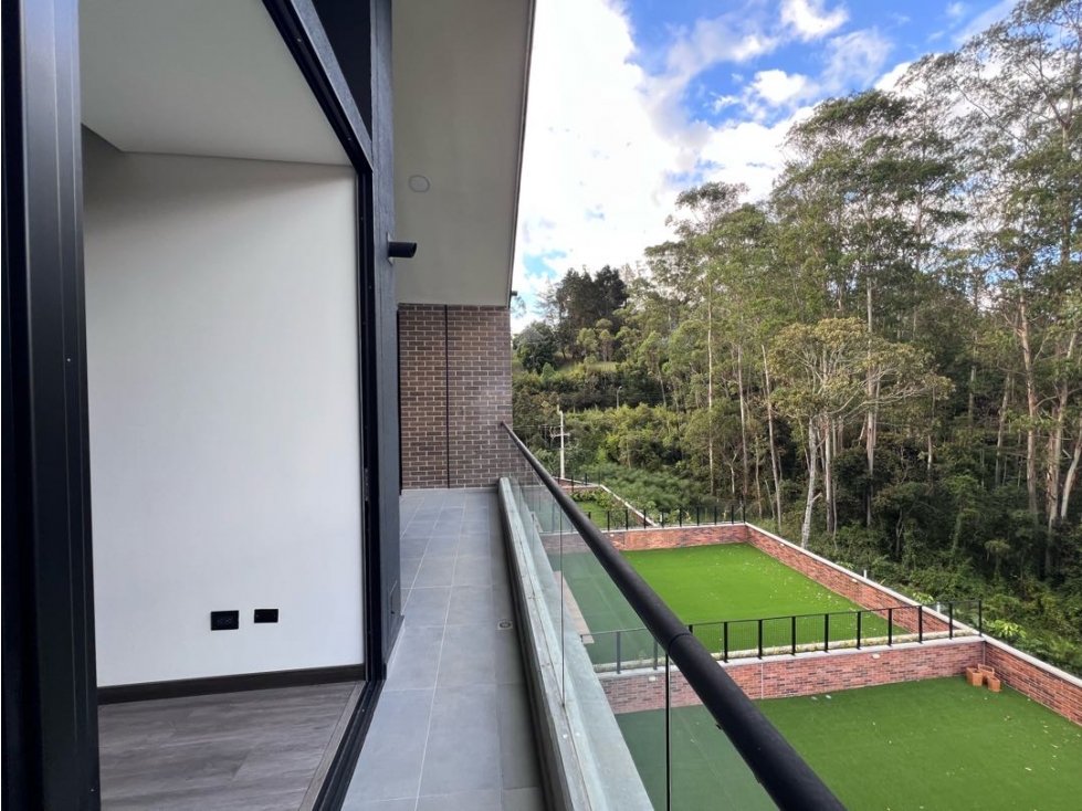 Exclusivo Apartamento Doble Altura | El Retiro — foto 6