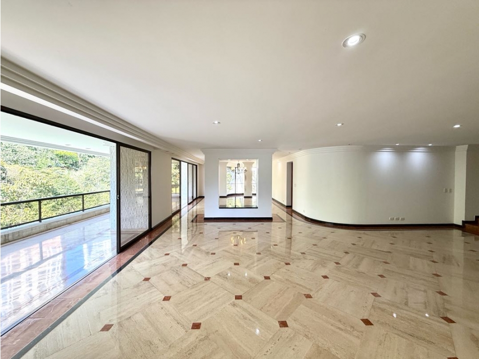 Exclusivo Apartamento en Arriendo sector El Poblado San Lucas | 450 m² — foto 3