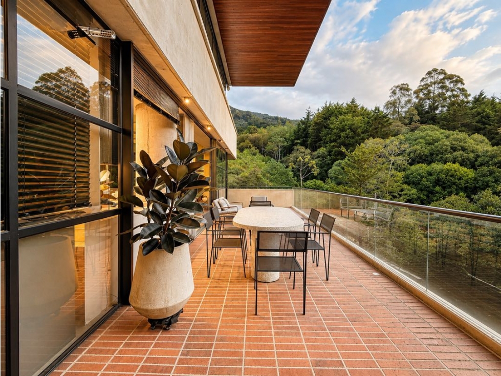 EXCLUSIVO APARTAMENTO CON TERRAZA DOBLE ALTURA | EL TESORO — foto 4