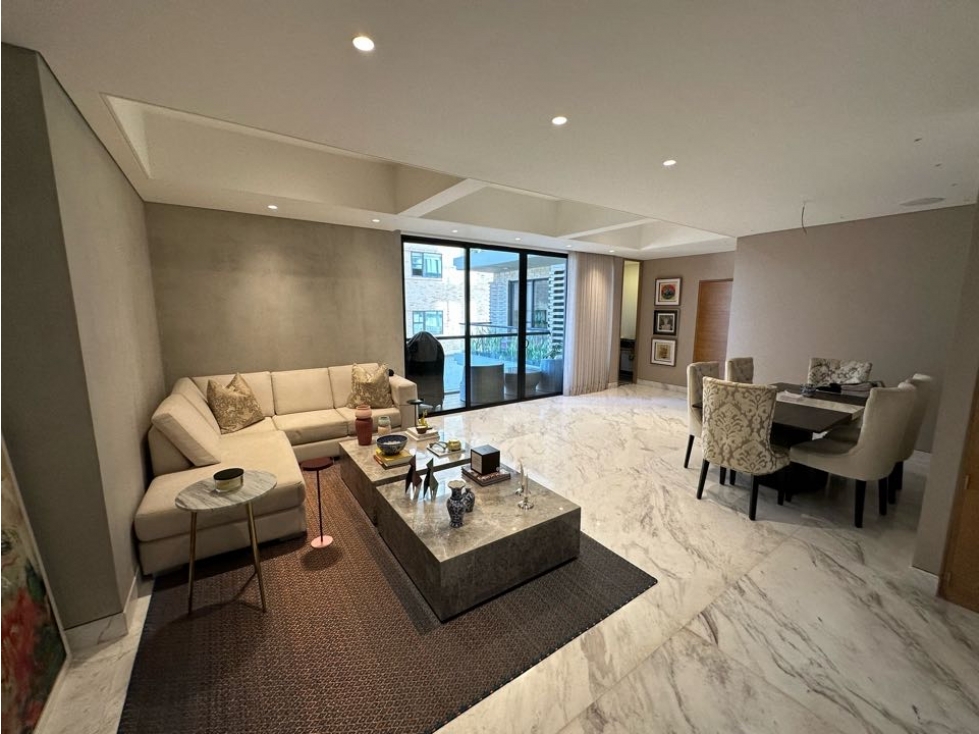 Exclusivo apartamento en venta, sector Riomar.