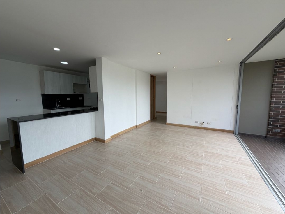 EXCLUSIVO APARTAMENTO EN VENTA EN LOS BALSOS, POBLADO — foto 2