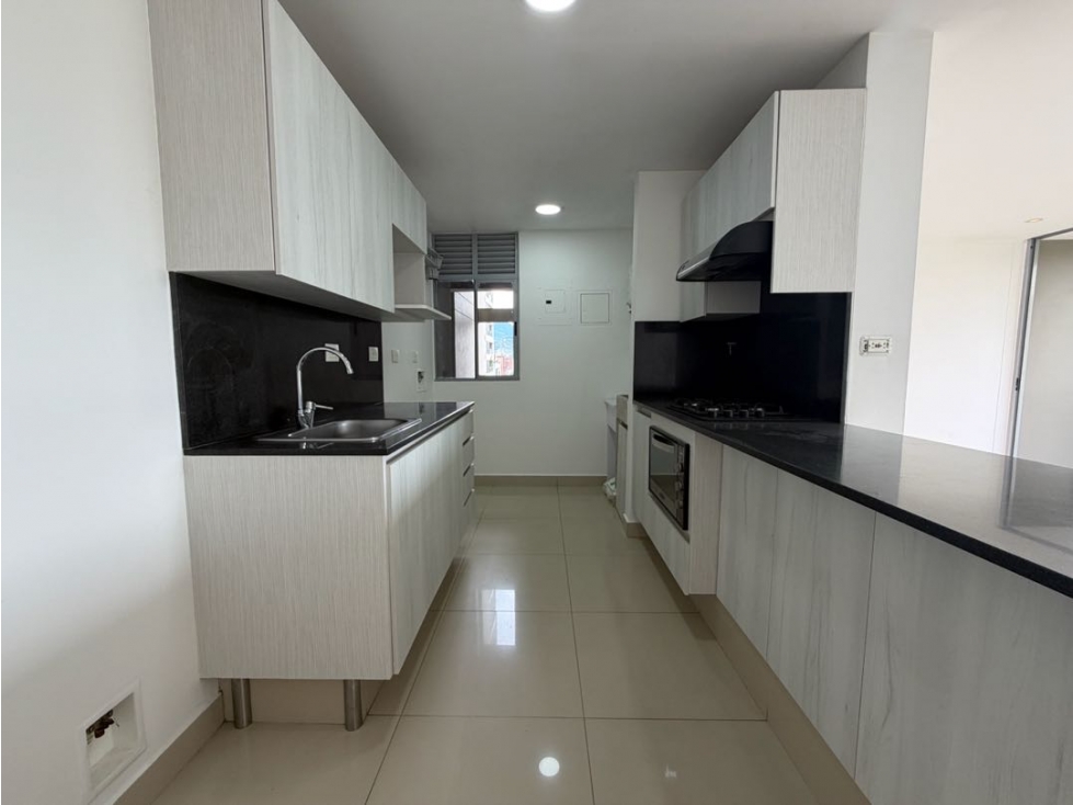 EXCLUSIVO APARTAMENTO EN VENTA EN LOS BALSOS, POBLADO — foto 4