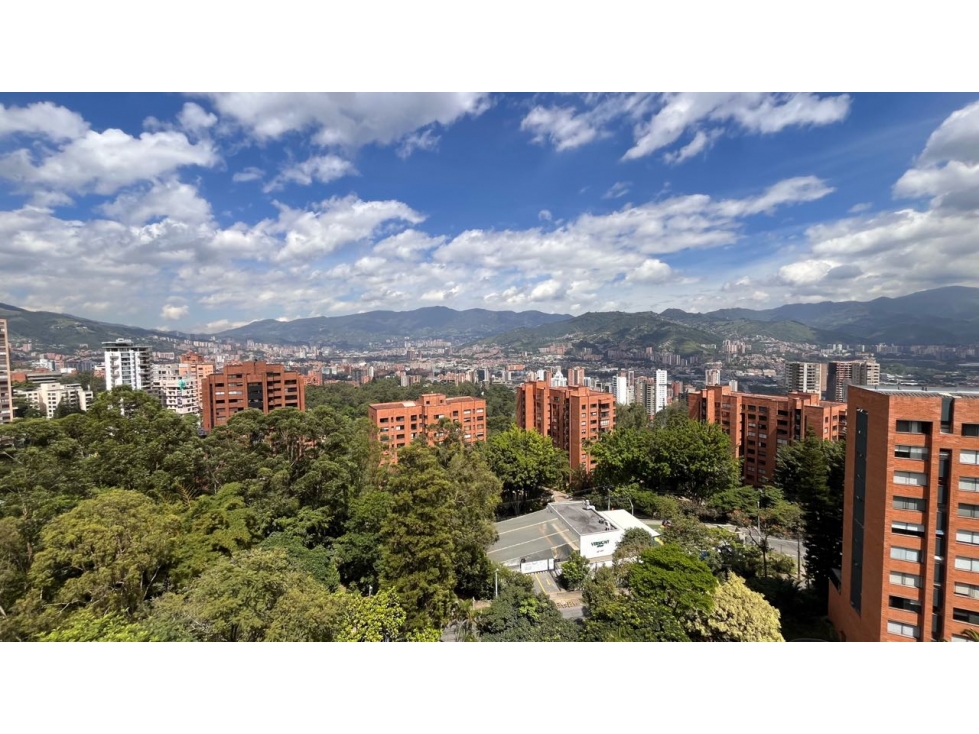 Exclusivo Apartamento PH en Balsos - Poblado