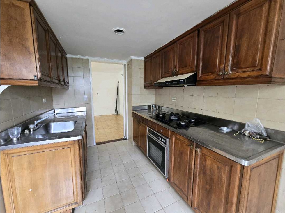 EXCLUSIVO APARTAMENTO POBLADO PATIO BONITO