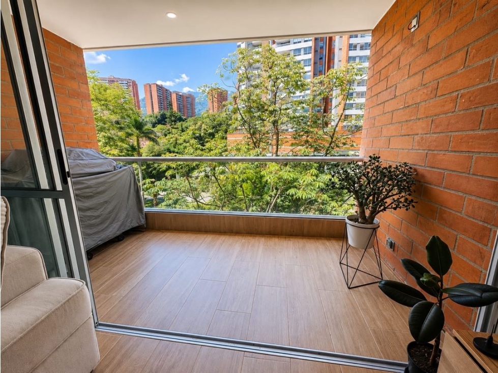 EXCLUSIVO APARTAMENTO TOTALMENTE REMODELADO EN LOMA DE BRUJAS $960,00, — foto 4