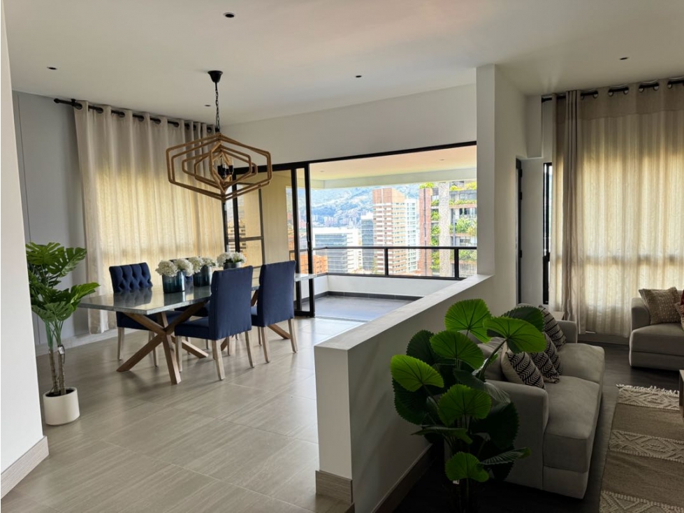 EXCLUSIVO APTO COMPLETAMENTE REMODELANDO EN EL POBLADO. PISO 10