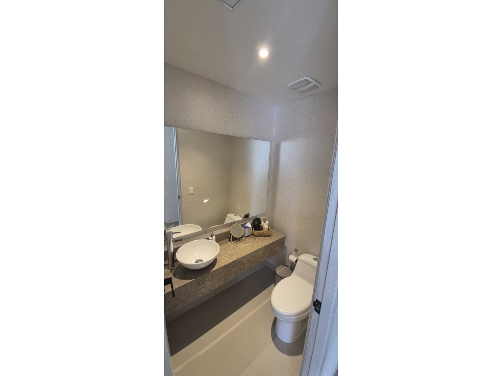 EXCLUSIVO APTO EN ARRIENDO AMOBLADO 105 MTS PORTAL DE GENOVÉS PISO ALT — foto 3