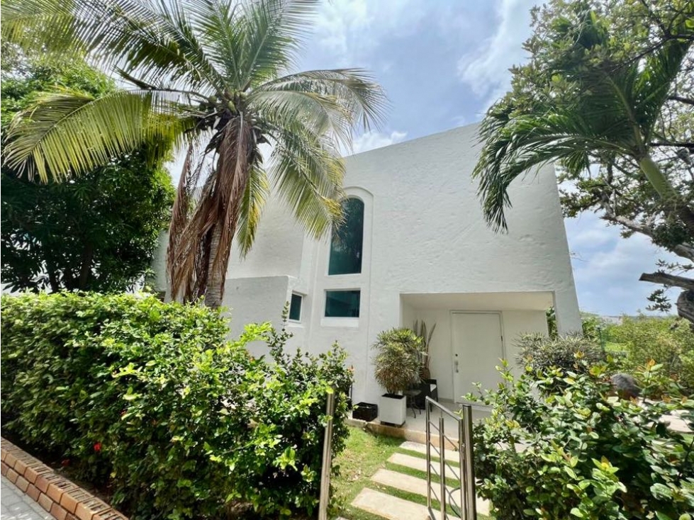 CASA EN EXCLUSIVO CONJUNTO CERRADO FRENTE AL MAR - 2