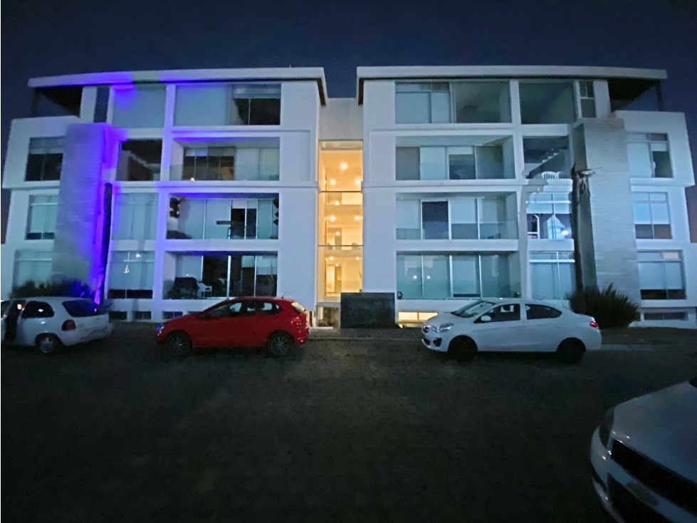 Exclusivo Departamento en Venta en Lomas de Angelópolis II - 1