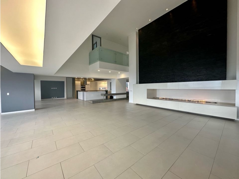 PENTHOUSE CON ESPECTACULAR VISTA EN POBLADO — foto 3