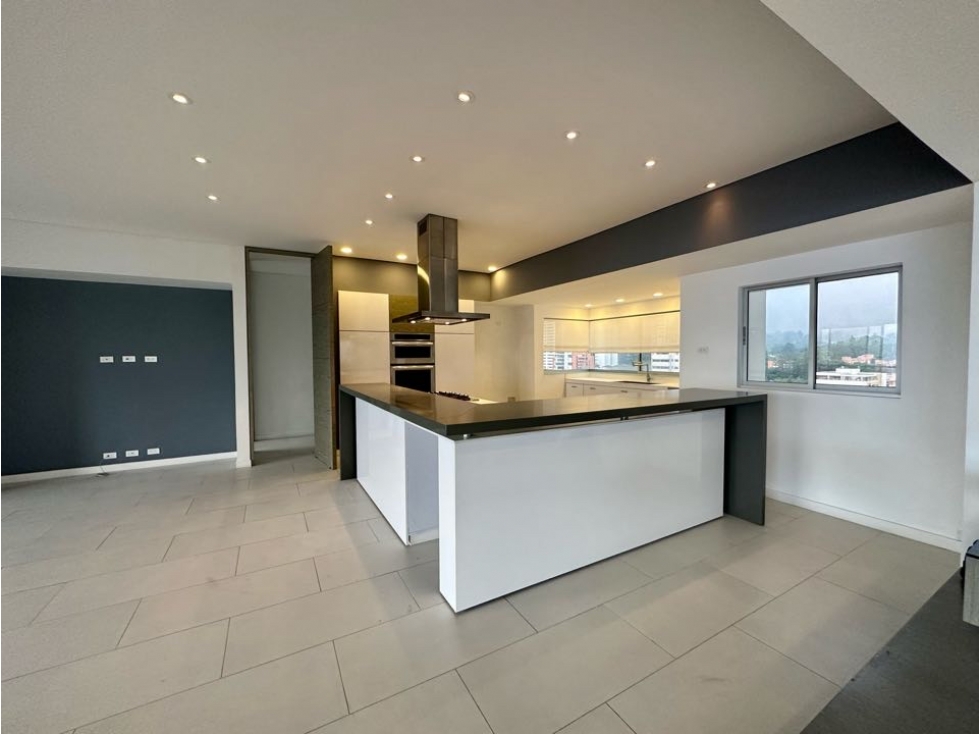 PENTHOUSE CON ESPECTACULAR VISTA EN POBLADO — foto 5
