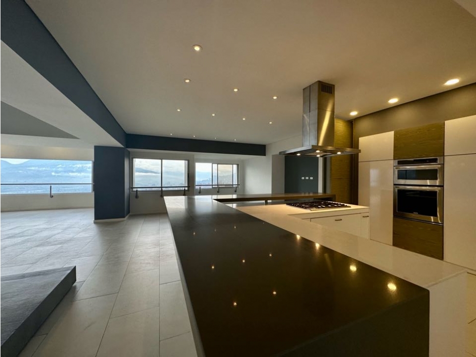 PENTHOUSE CON ESPECTACULAR VISTA EN POBLADO — foto 6