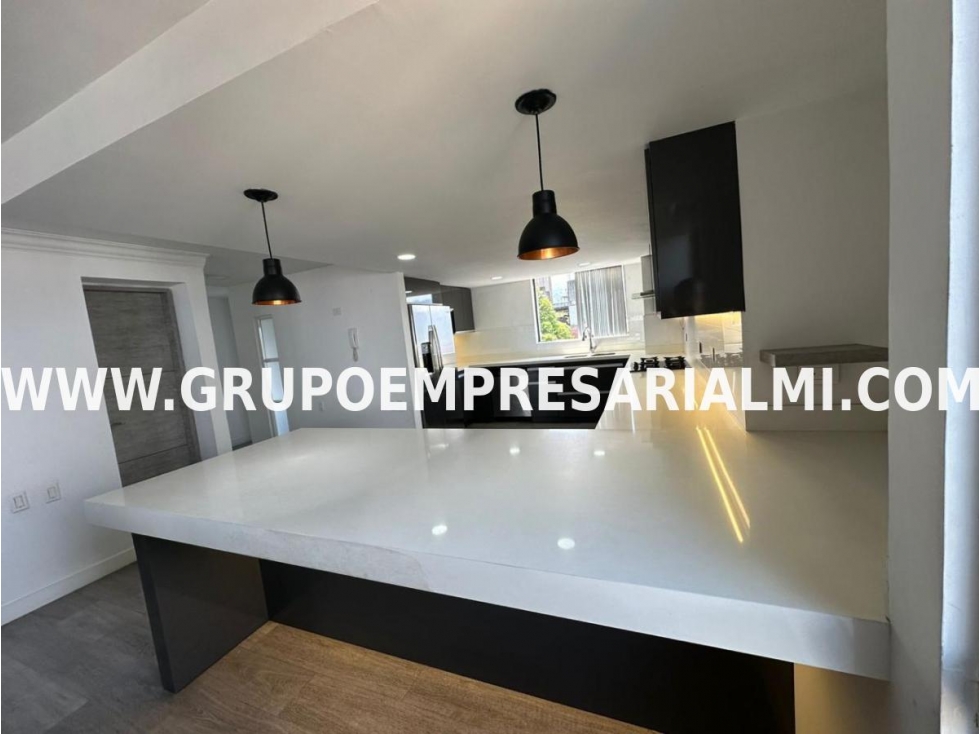 EXCLUSIVO PENTHOUSE EN VENTA - SECTOR SAN LUCAS, EL POBLADO COD: 33973 — foto 2