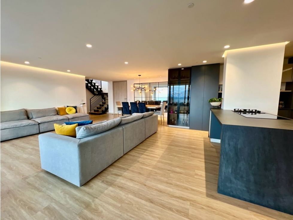 EXCLUSIVO Y MODERNO PENTHOUSE EN ENVIGADO. LA INTERMEDIA — foto 3