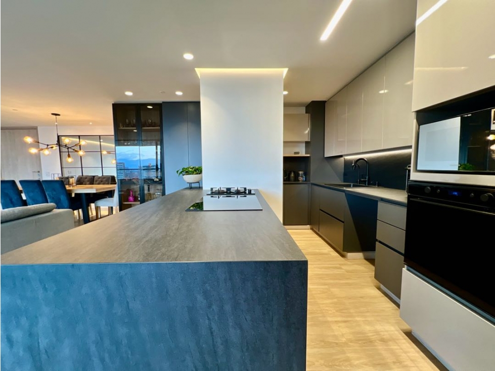 EXCLUSIVO Y MODERNO PENTHOUSE EN ENVIGADO. LA INTERMEDIA — foto 5