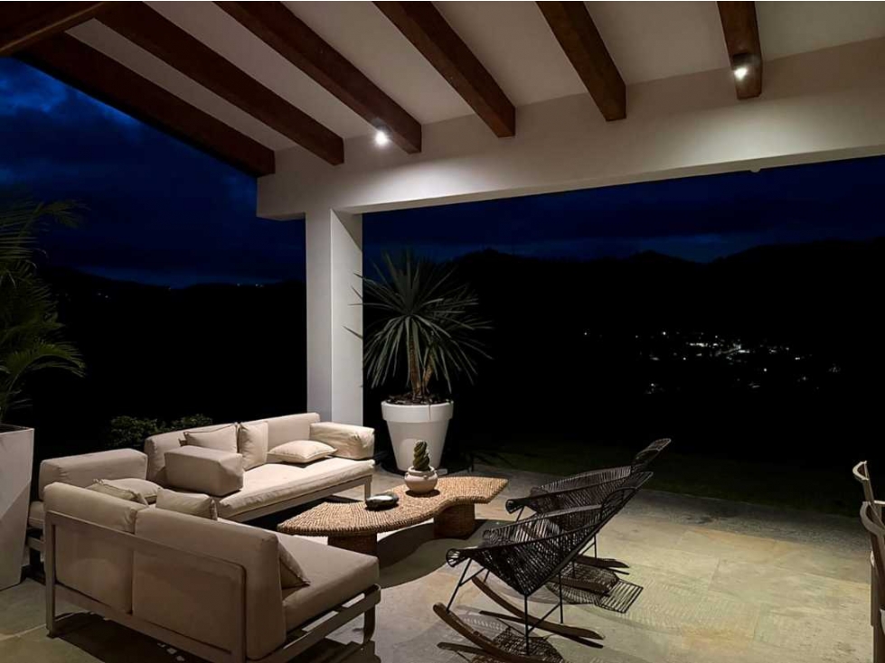 EXTRAORDINARIA CASA EN EL POBLADO SECTOR EL TESORO — foto 4