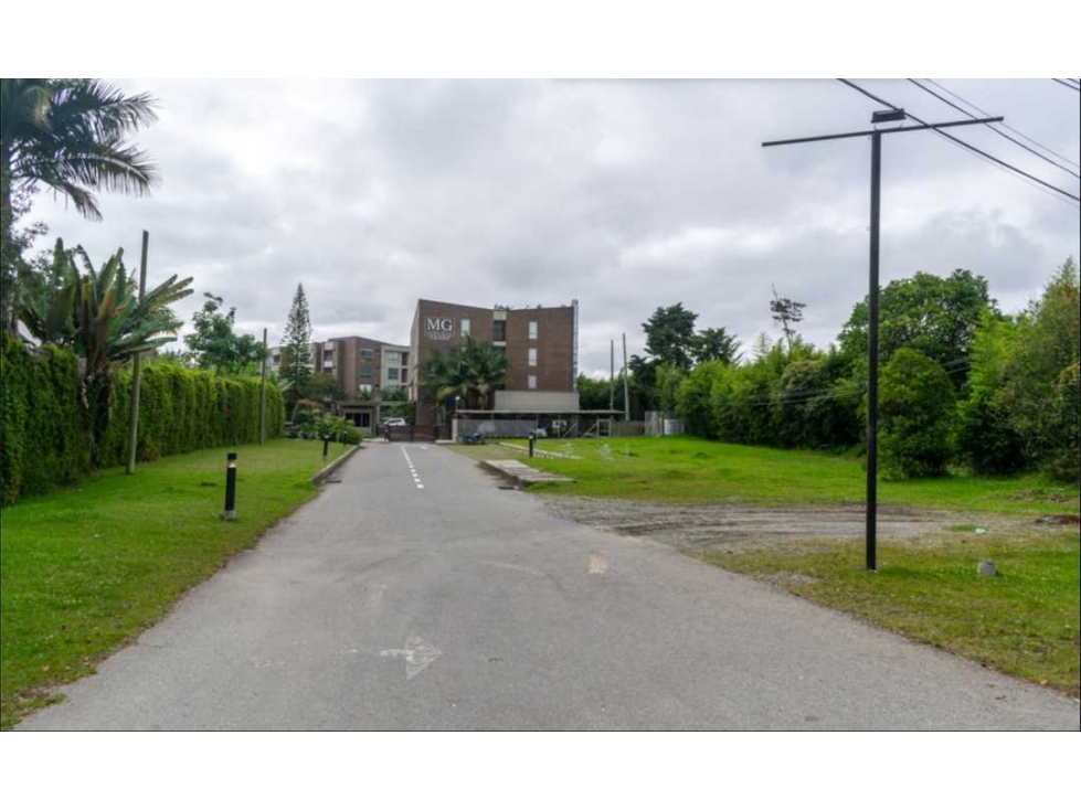 Extraordinario lote comercial en llano grande — foto 2