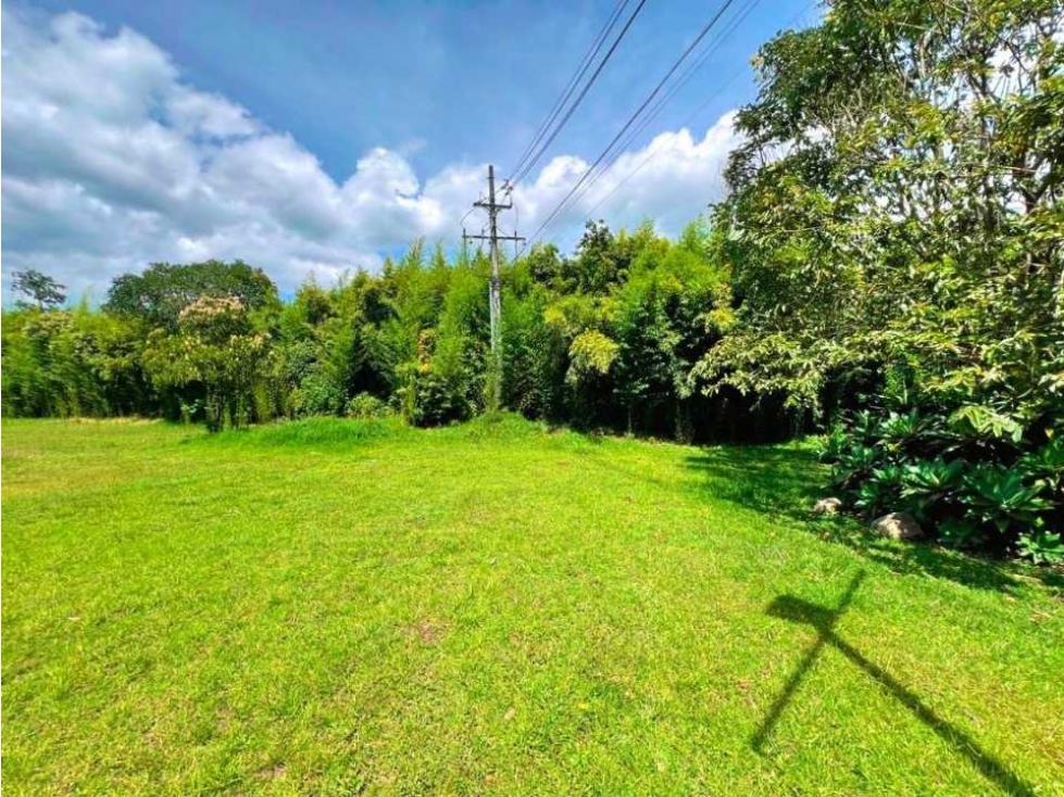 Extraordinario lote comercial en llano grande — foto 4