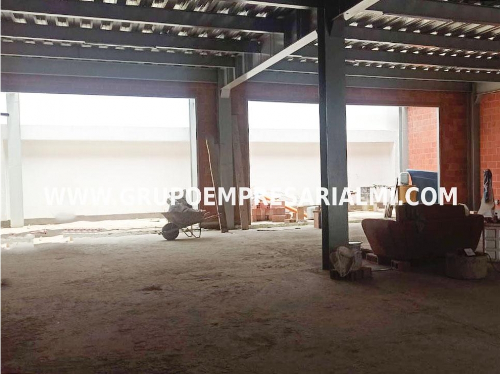FABULOSA BODEGA EN VENTA - SECTOR LA AMÉRICA COD: 33007